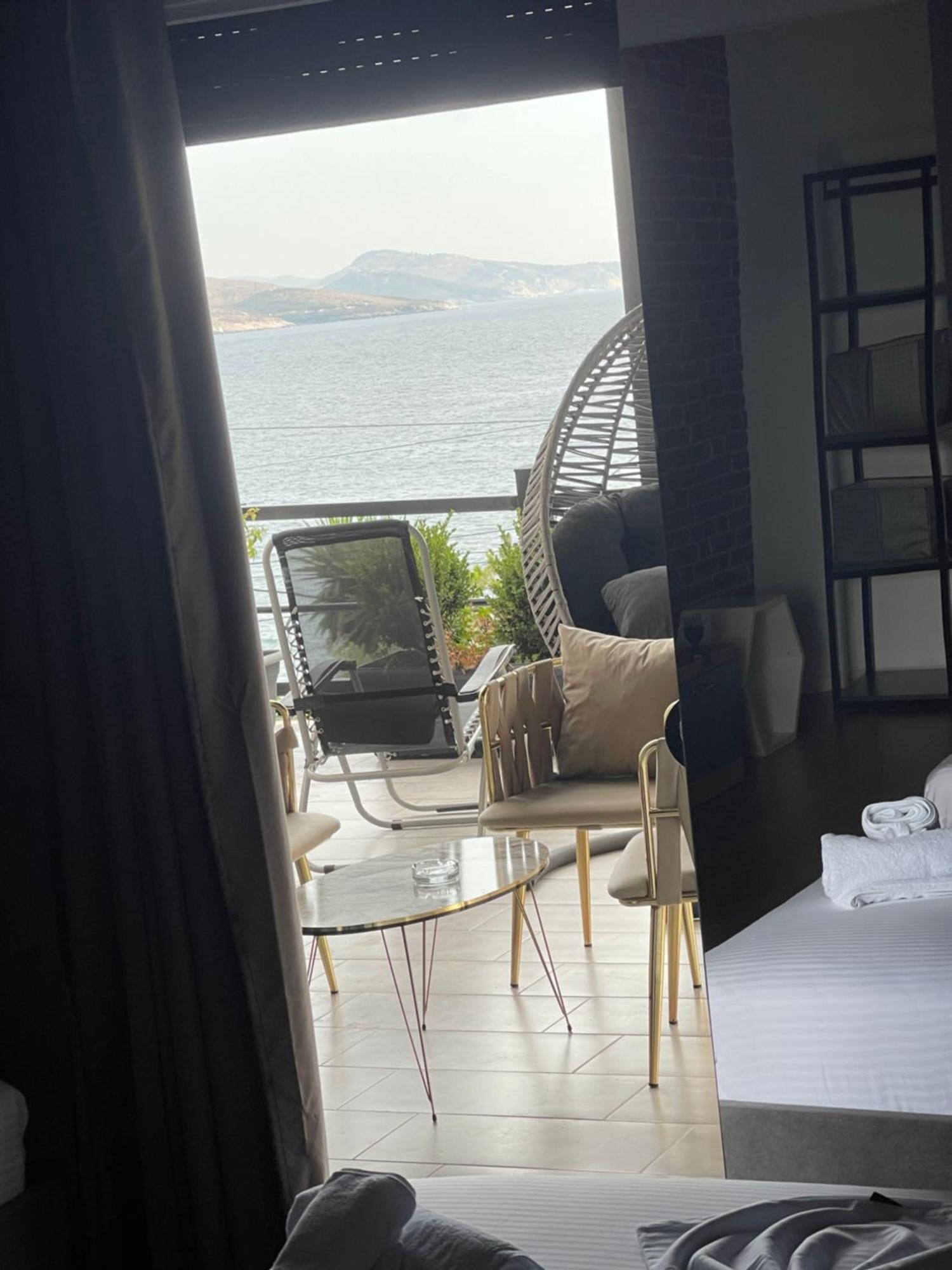 Aries Apartments Saranda Oda fotoğraf